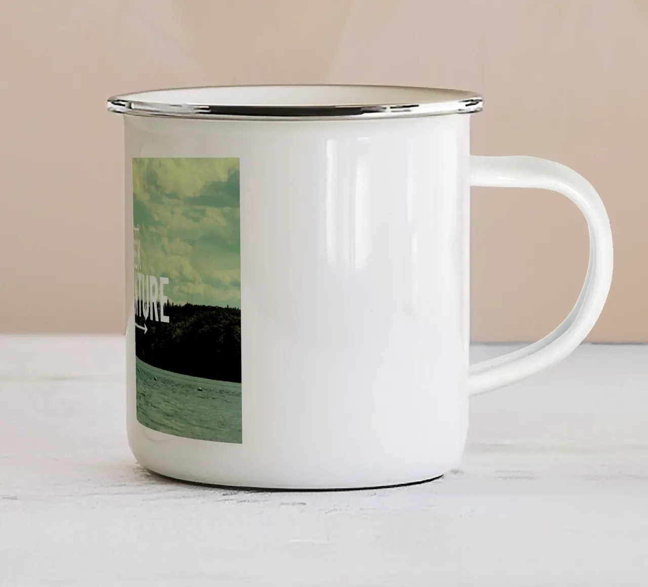 Seek Adventure tazza in smalto da Vintage Skies