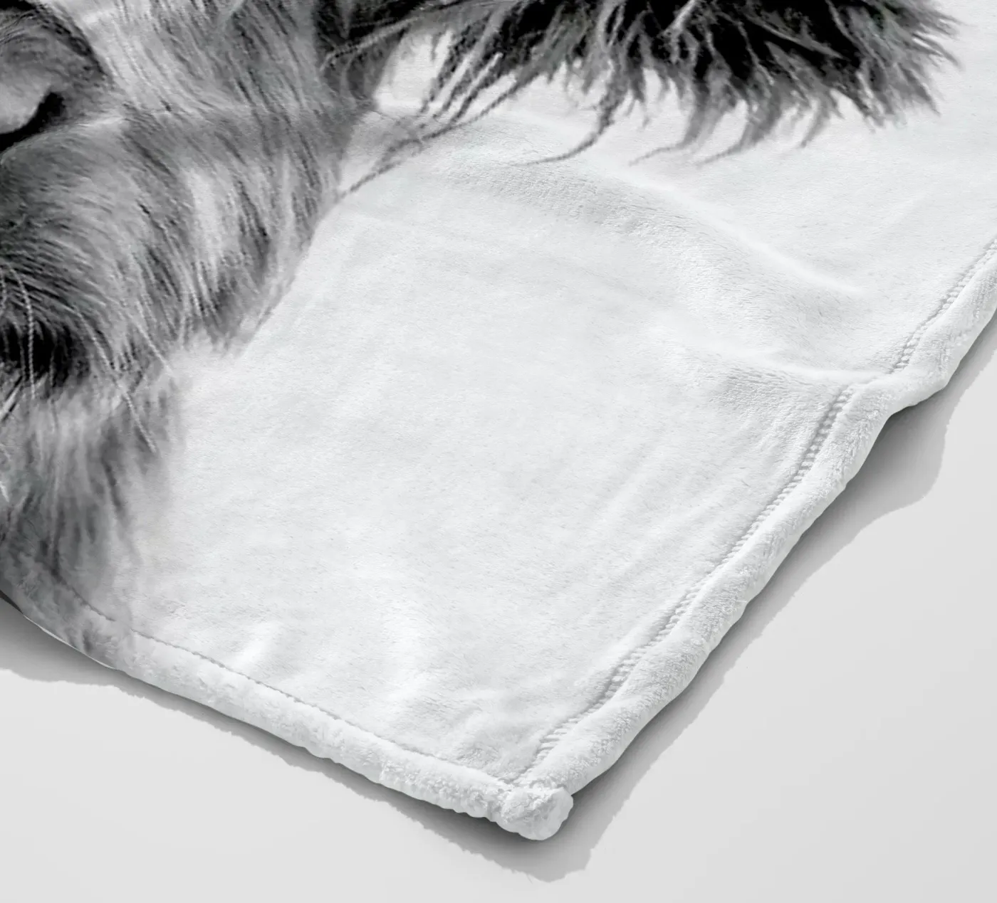 Beneath Raised Brows fleecedeken van Natural Kingdom