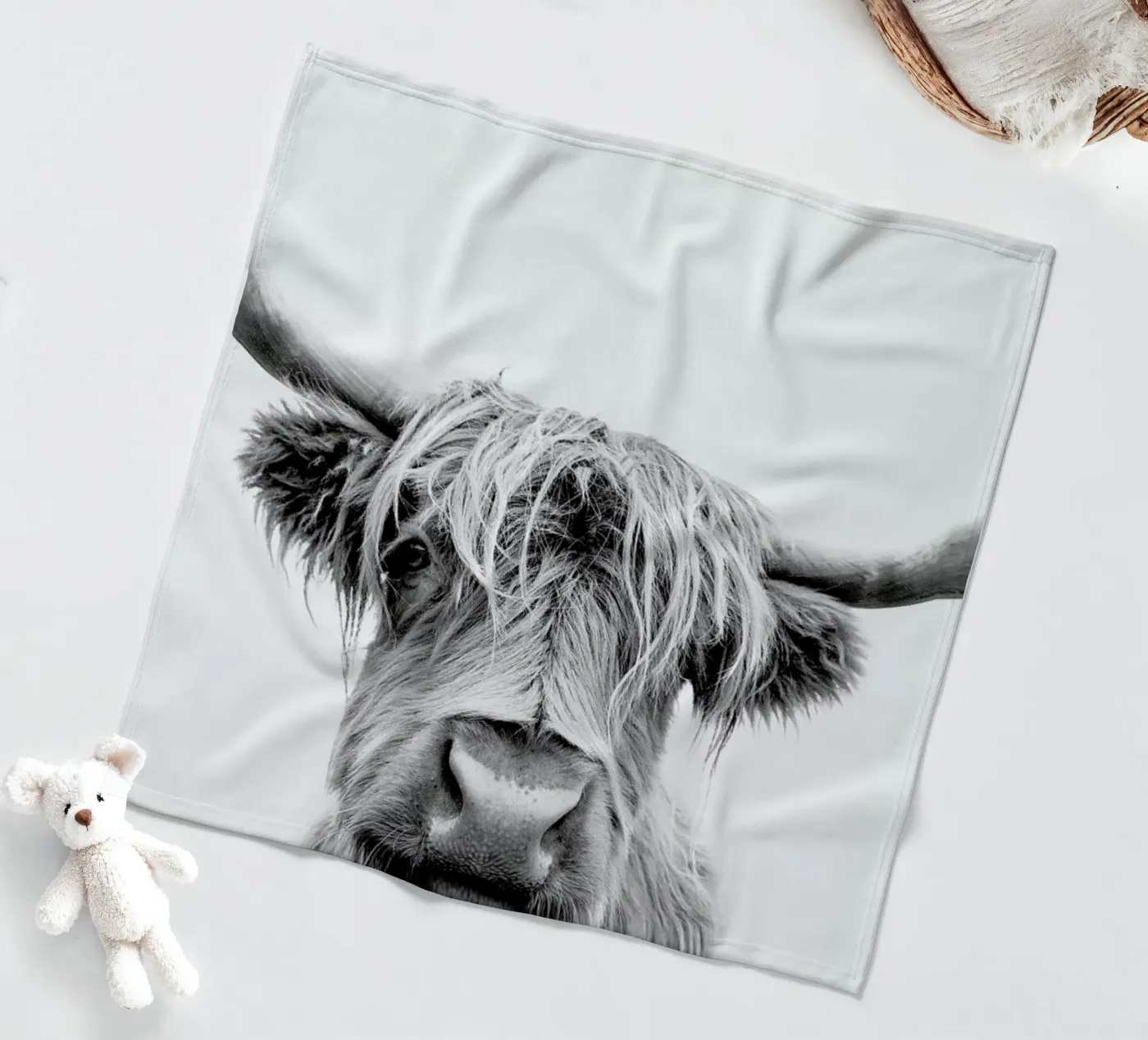 Beneath Raised Brows fleecedeken van Natural Kingdom