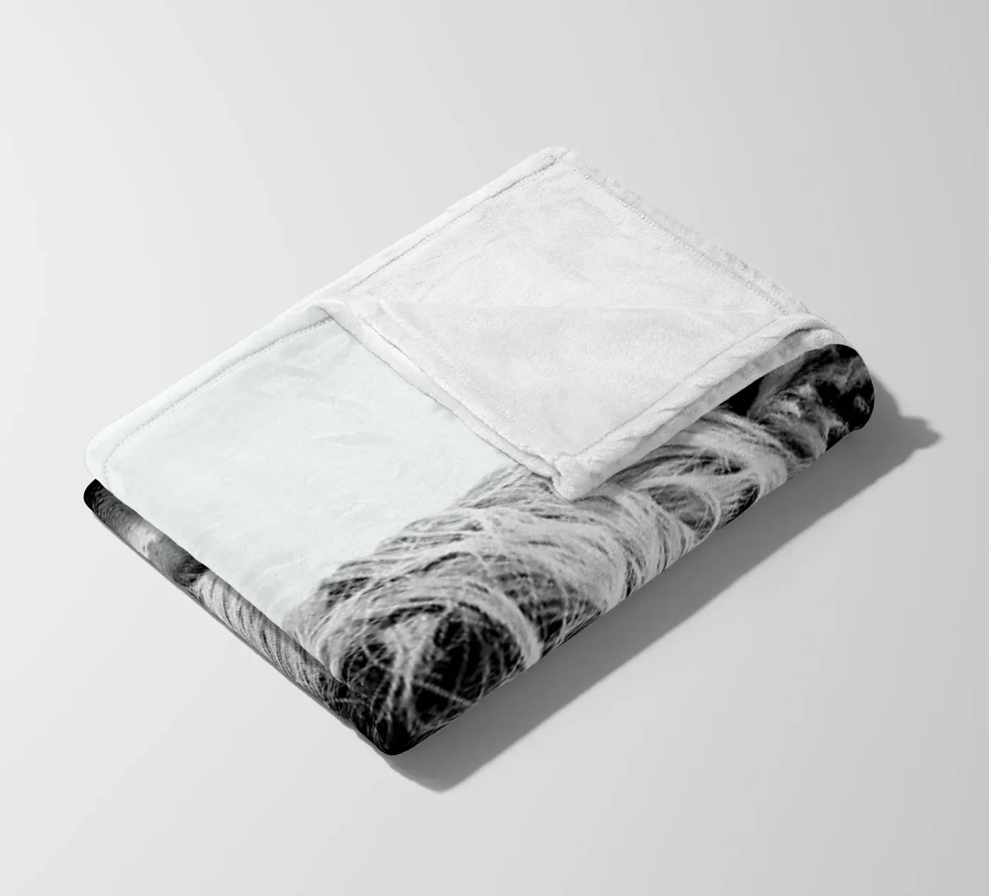 Beneath Raised Brows fleecedeken van Natural Kingdom