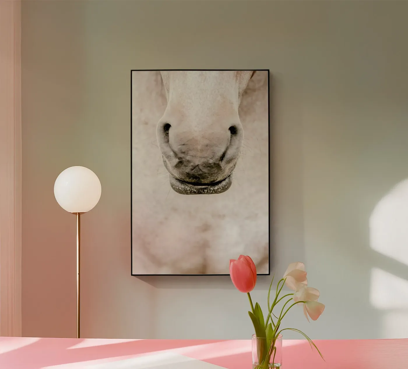 On The Nose plexiglass da Victoria Frost