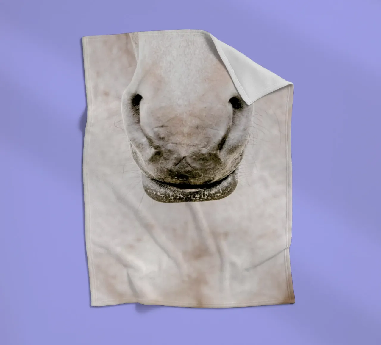 On The Nose coperta in pile da Victoria Frost