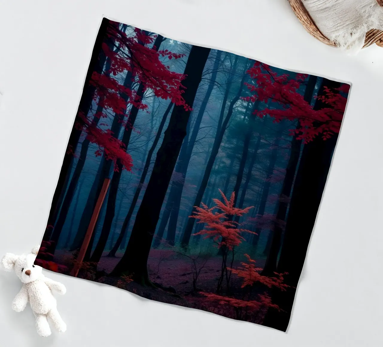 Forêt d'automne aux couleurs vives, au feuillage rouge et à l'atmosphère brumeuse plaid polaire de DesignDoodle