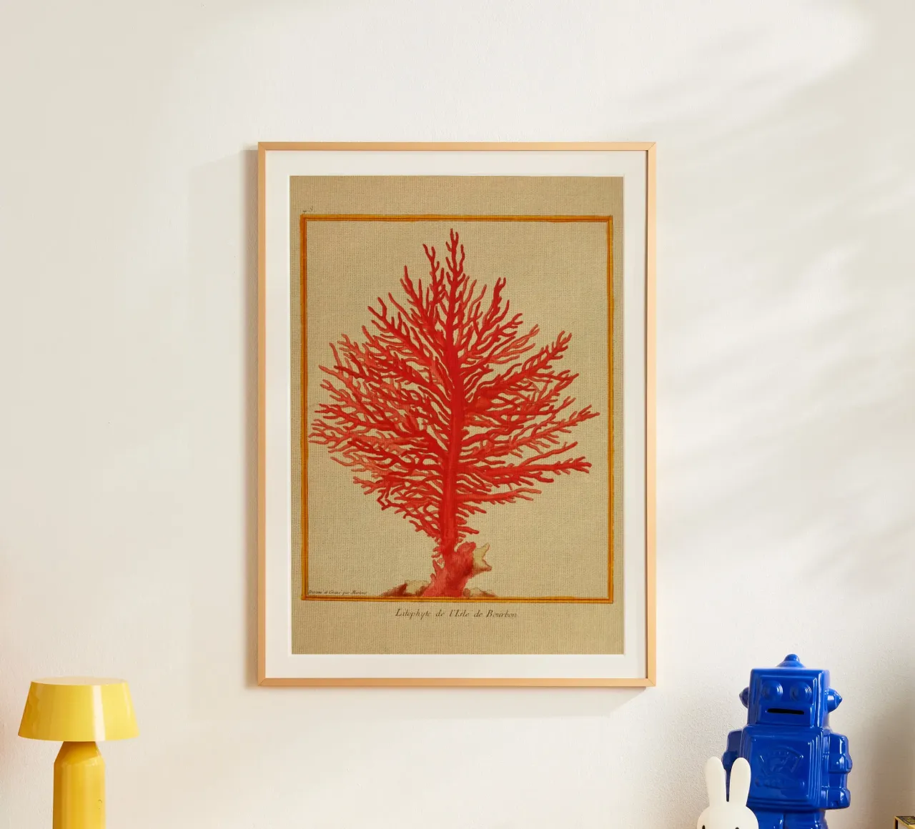 Red Hot poster con telaio in alluminio da vintagebotanics