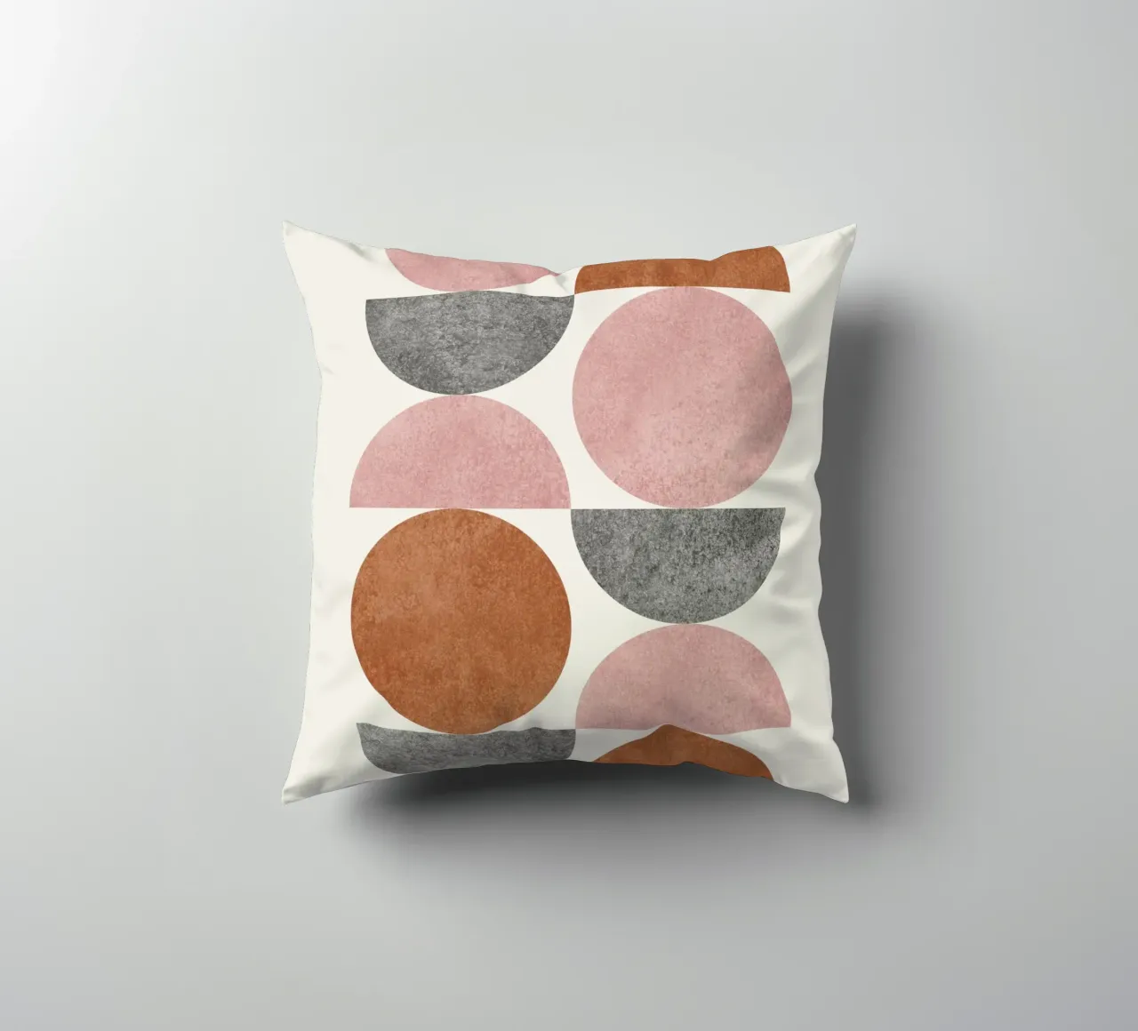 Retro Scandinavian Pattern - Pink Brown cuscino da MoonlightPrint