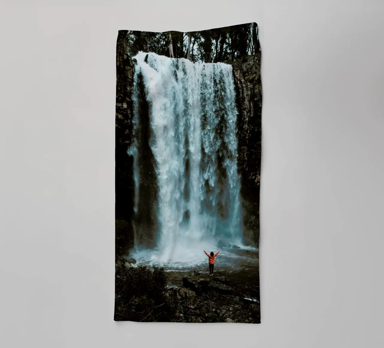 Full Force by @connorjvaughan asciugamano da bagno da EyeEm Mobile GmbH