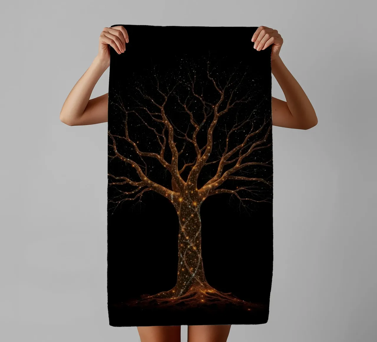 Einzigartiges abstraktes Baumdesign, beleuchtet von funkelnden Lichtern Handtuch von DesignDoodle
