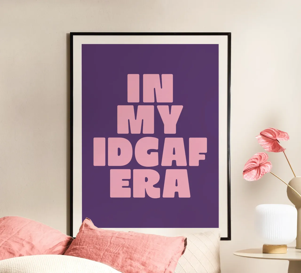 In My IDGAF Era Stampa tipografica sarcastica e sassosa in rosa poster da THE MOTIVATED TYPE