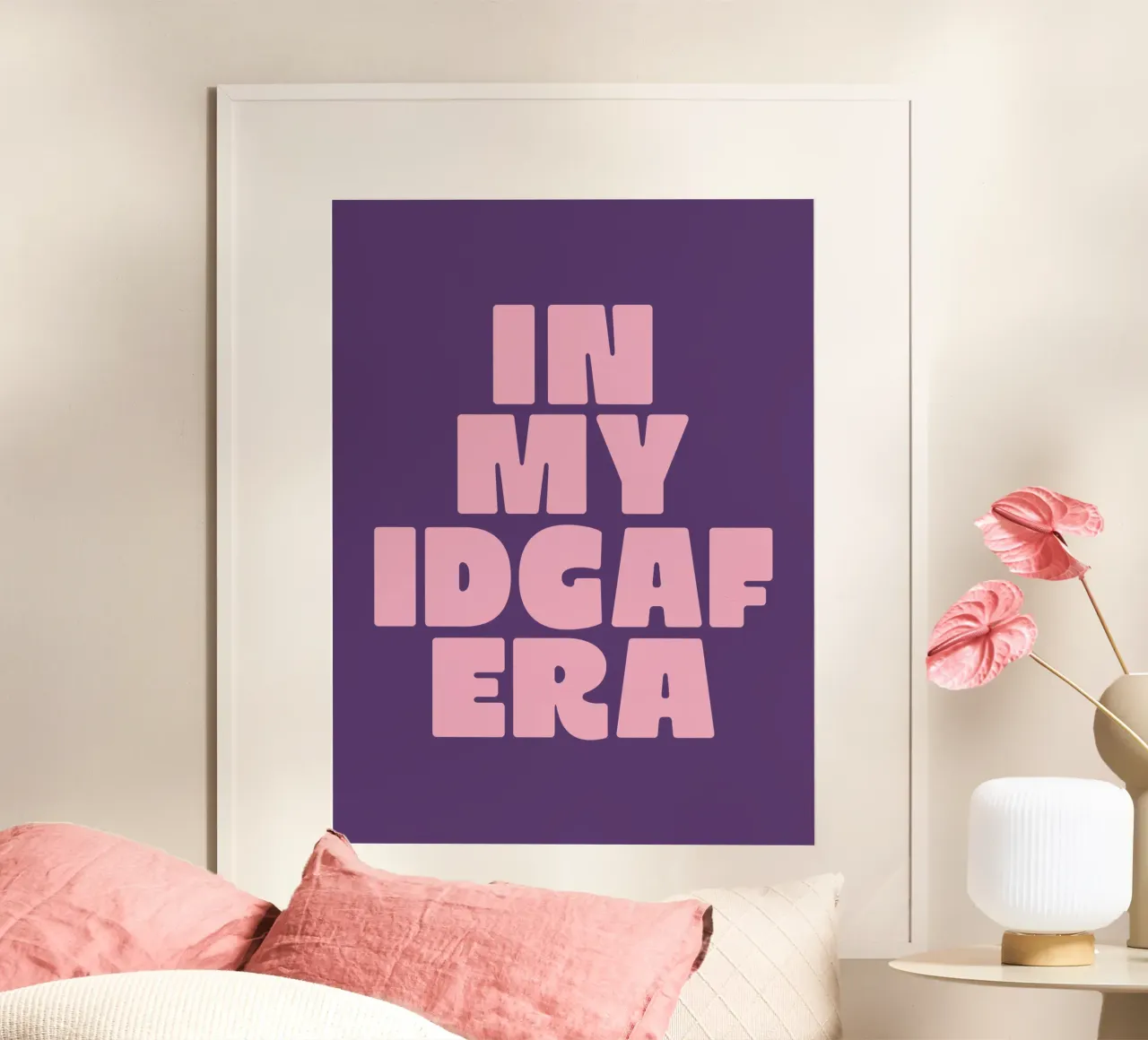 In My IDGAF Era Stampa tipografica sarcastica e sassosa in rosa poster da THE MOTIVATED TYPE