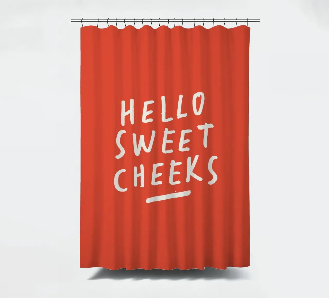 Hello Sweet Cheeks Speelse Liefdevolle Typografie Print in Rood douchegordijn van THE MOTIVATED TYPE