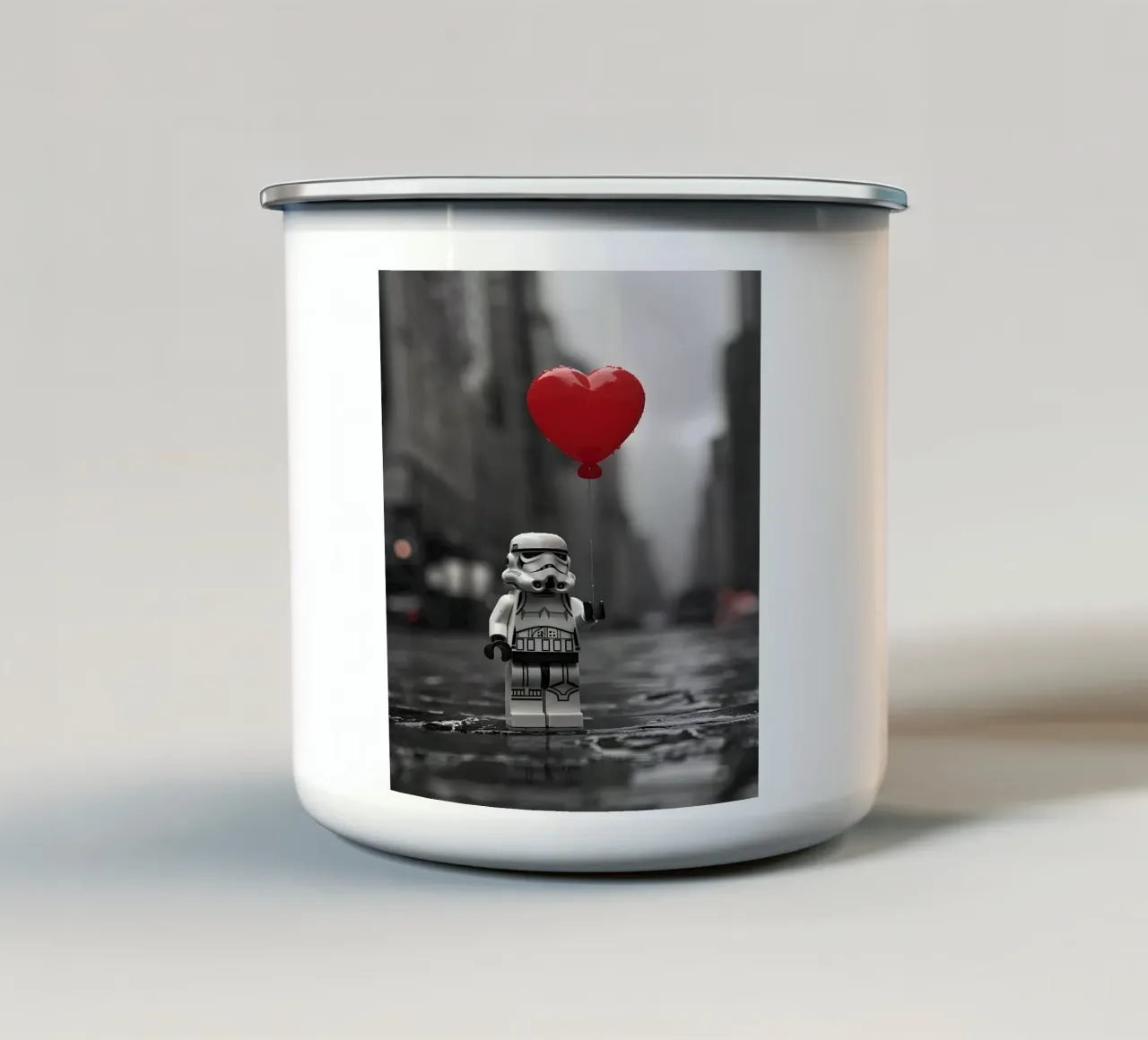L'amore è forte in lui tazza in smalto da M-Ulrich-Digital Art