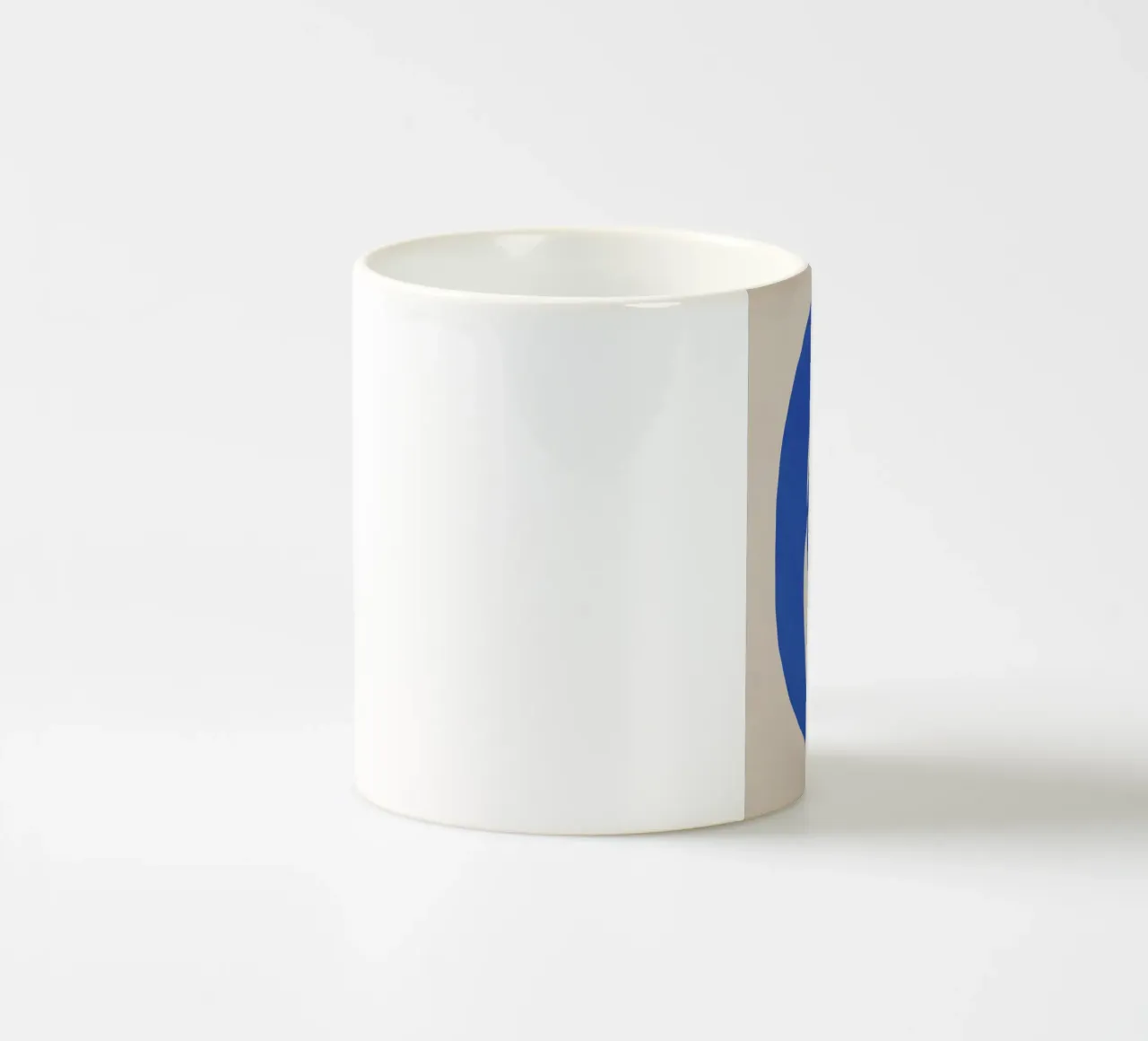 Abstraction liquide bleu cobalt mug en céramique de Little Dean