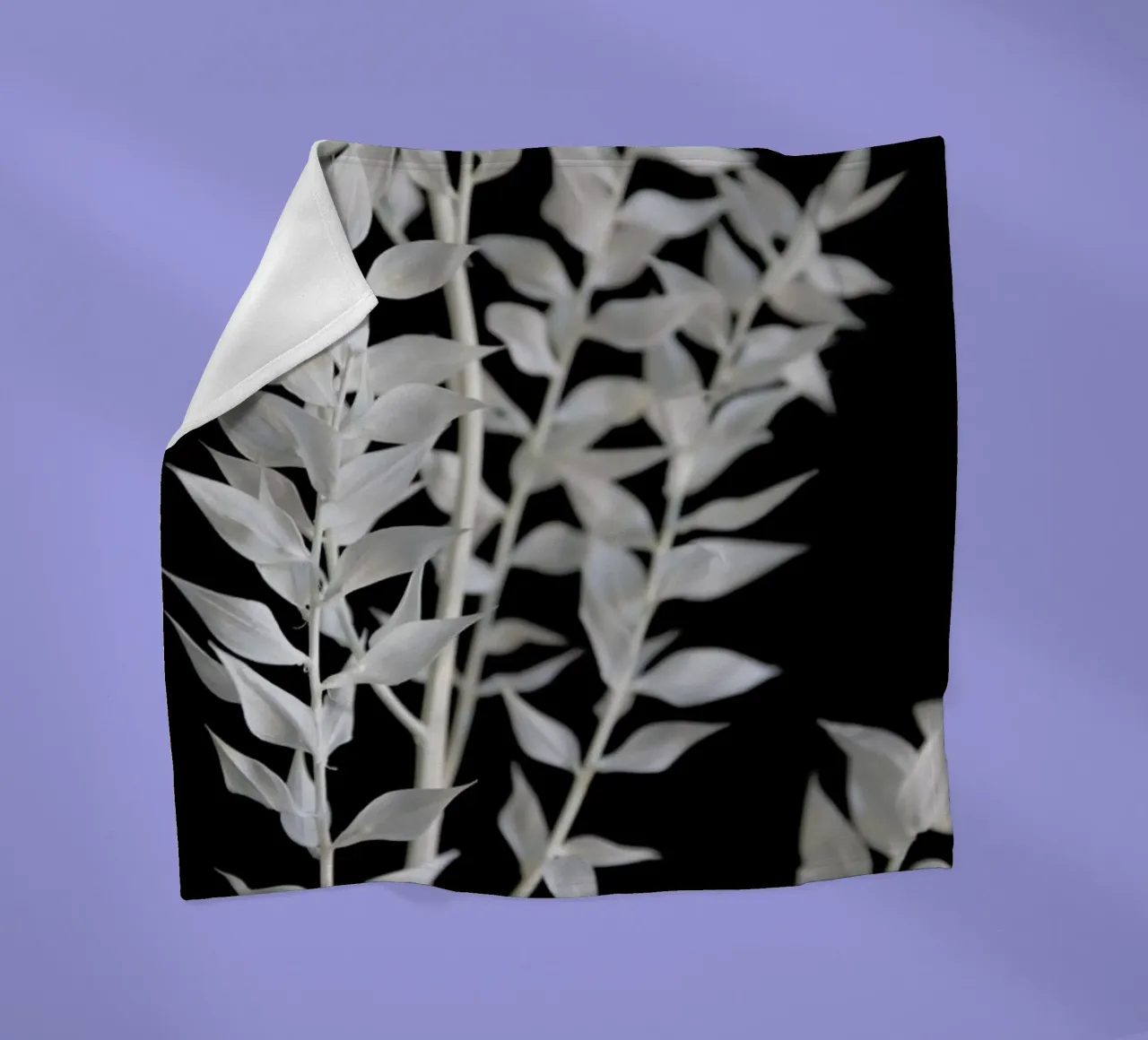 Minimal Black & White Branch coperta in pile da Studio Nahili