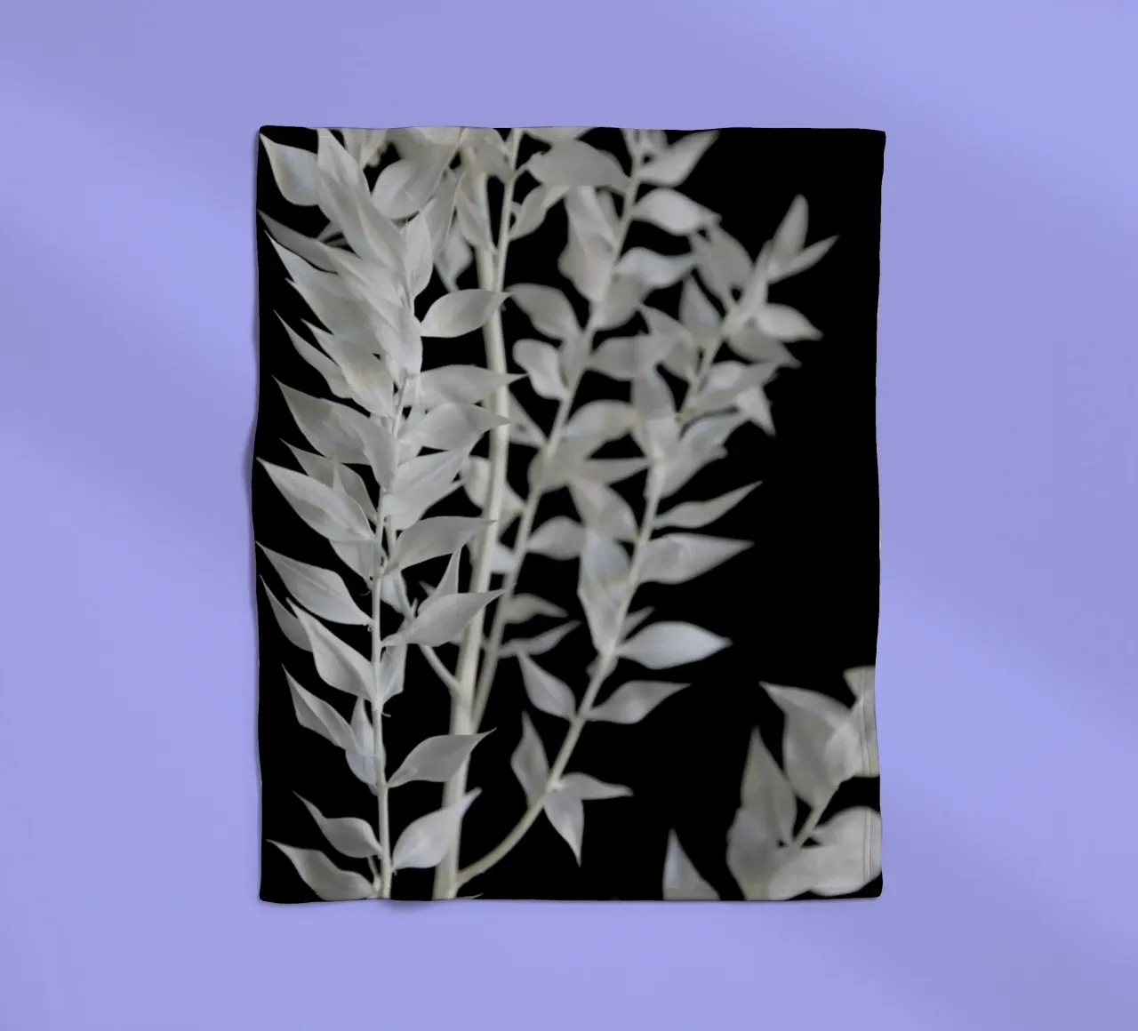 Minimal Black & White Branch coperta in pile da Studio Nahili