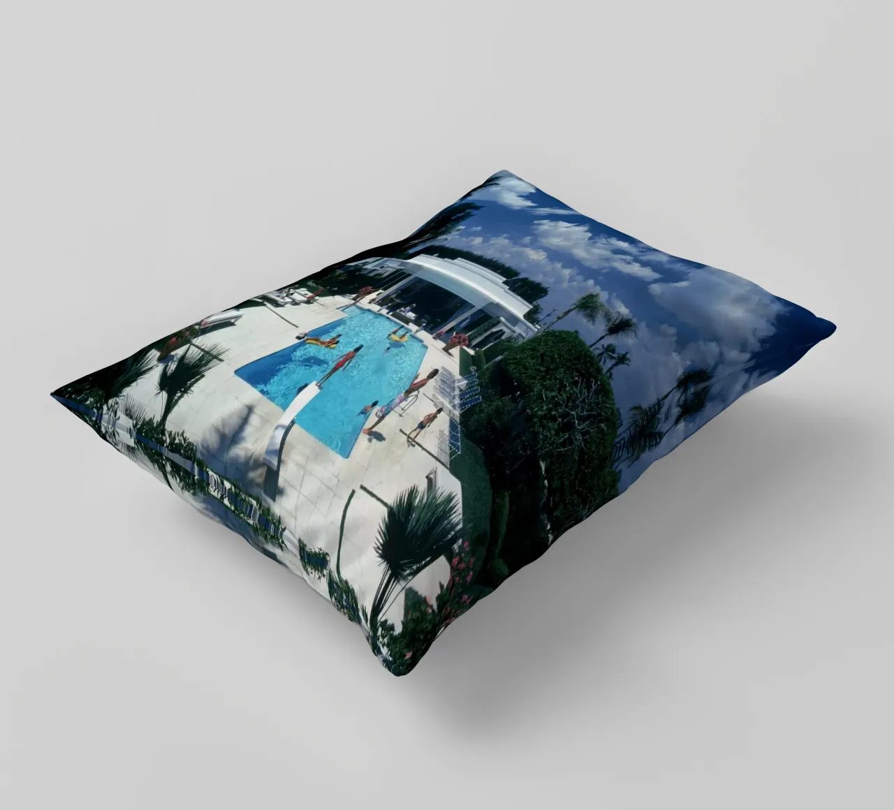 Piscina a Palm Beach cuscino da Popo Photograph
