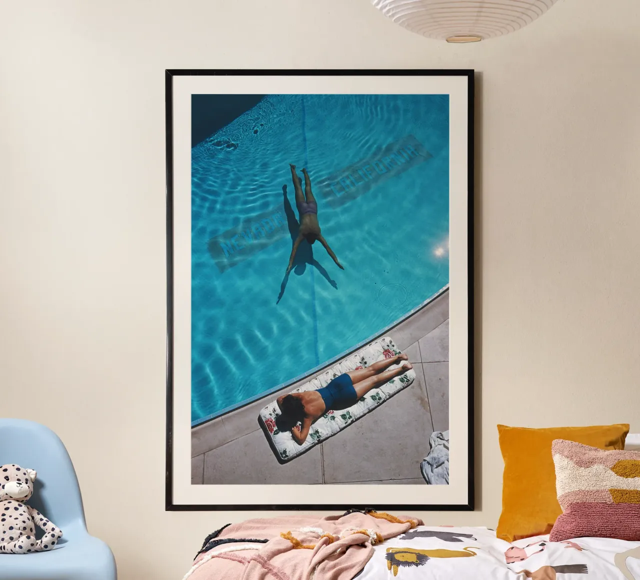 Nuotare al lago Tahoe poster con telaio in legno da Popo Photograph