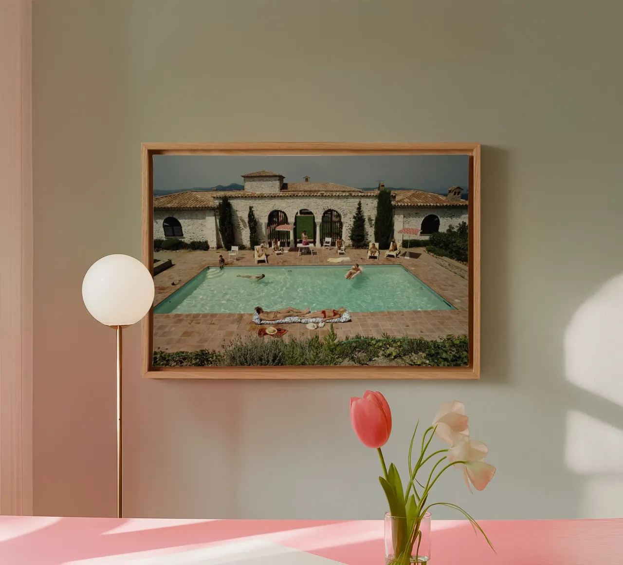 Saint Tropez strand canvas met Baklijst van Popo Photograph