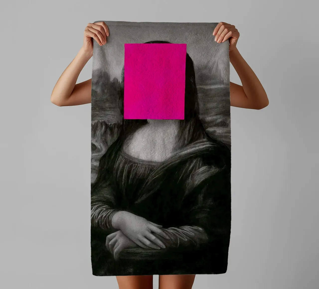 Da Vinci Remix – Neon Mona towel by CNTRL