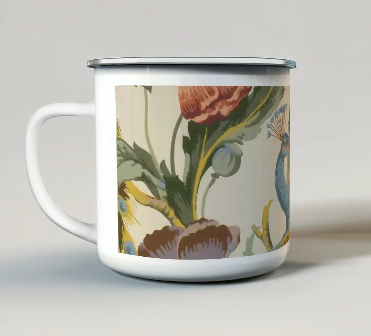 Majestueuze pauwen en klaprozen - Vintage Botanische Kunstdruk emaille mok van Timeless Botanica