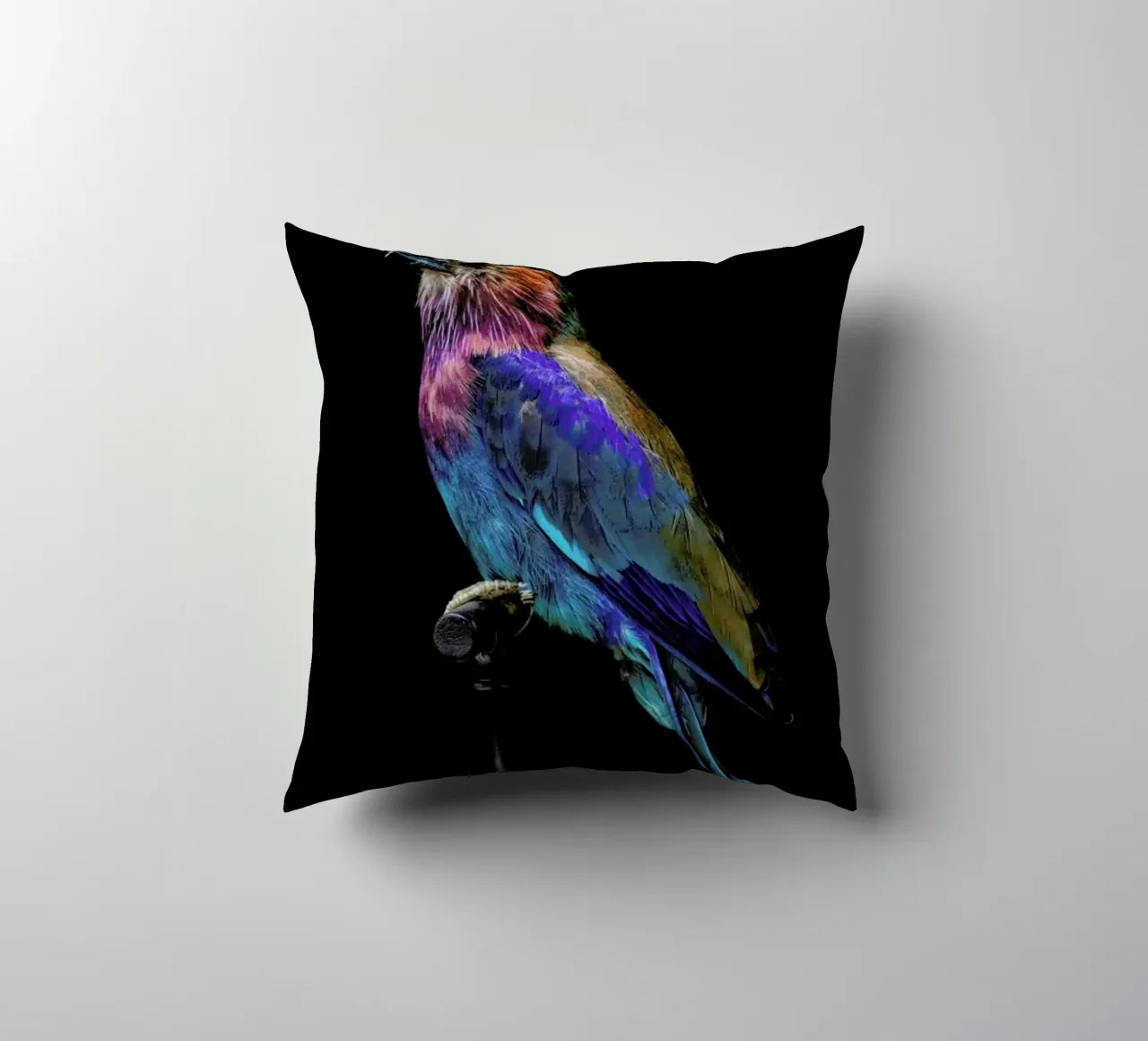 Birds 2 cuscino da Curious Collections by Marielle Leenders
