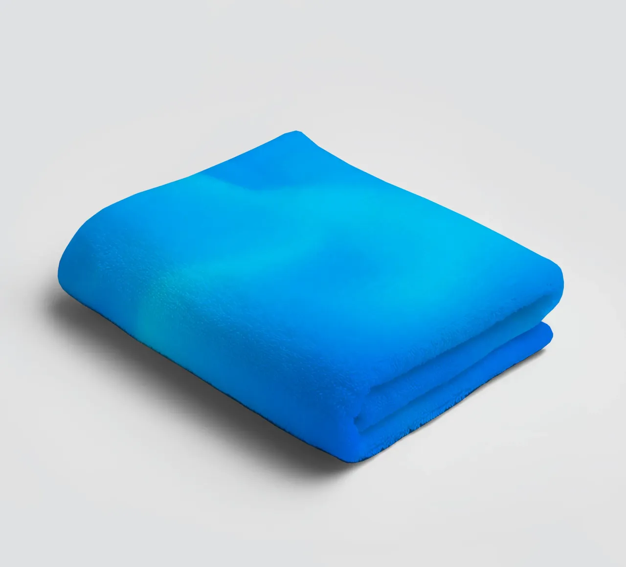 Fond abstrait fluide avec des tons bleus et violets vibrants serviette de bain de DesignDoodle