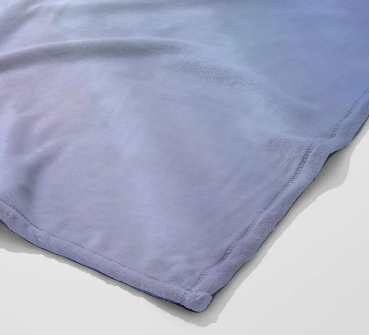 Sanfte blaue Lichtstrahlen schaffen einen beruhigenden abstrakten Hintergrund Fleecedecke von DesignDoodle