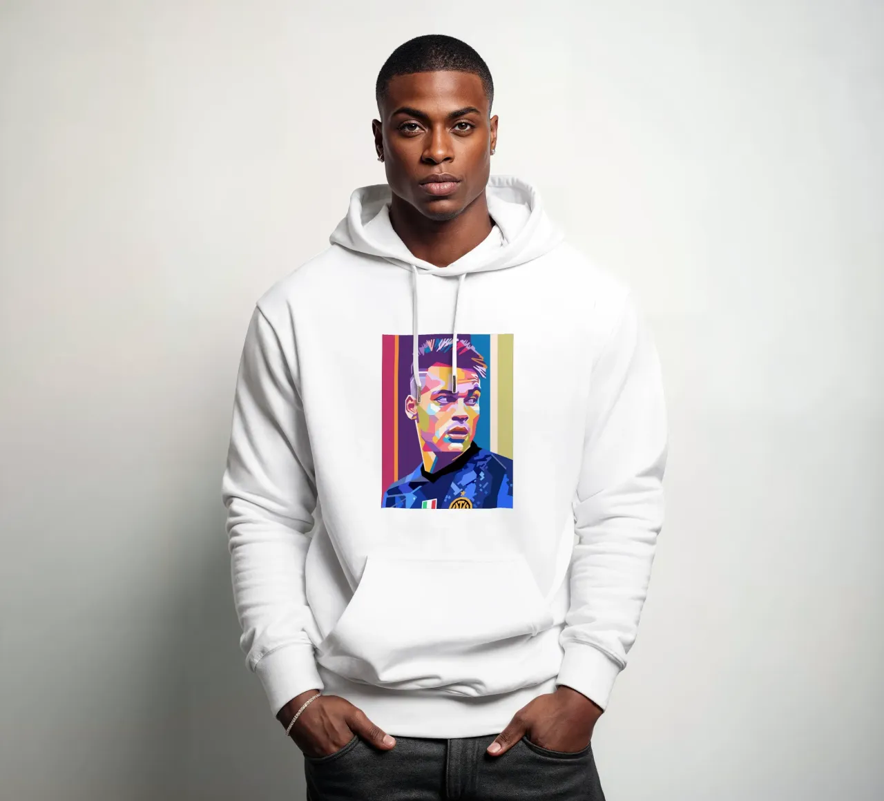 Ritratto pop art di Lautaro Martinez felpa con cappuccio da Hantamrata