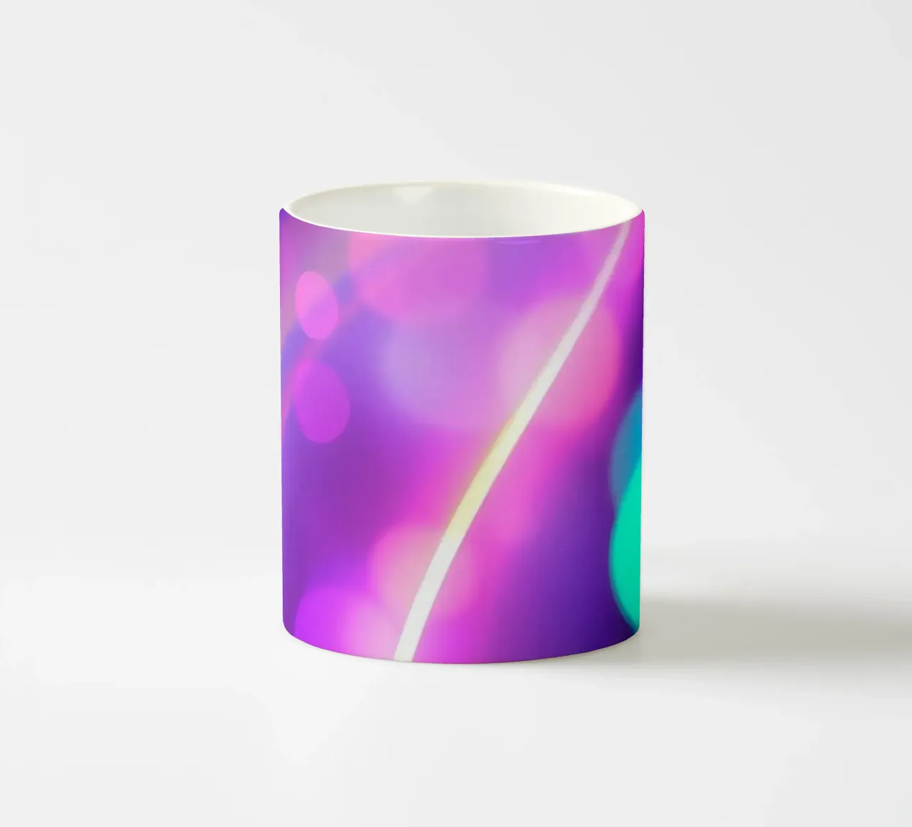 Levendige abstracte achtergrond met kleurrijke cirkels vervaagd keramische mok van DesignDoodle