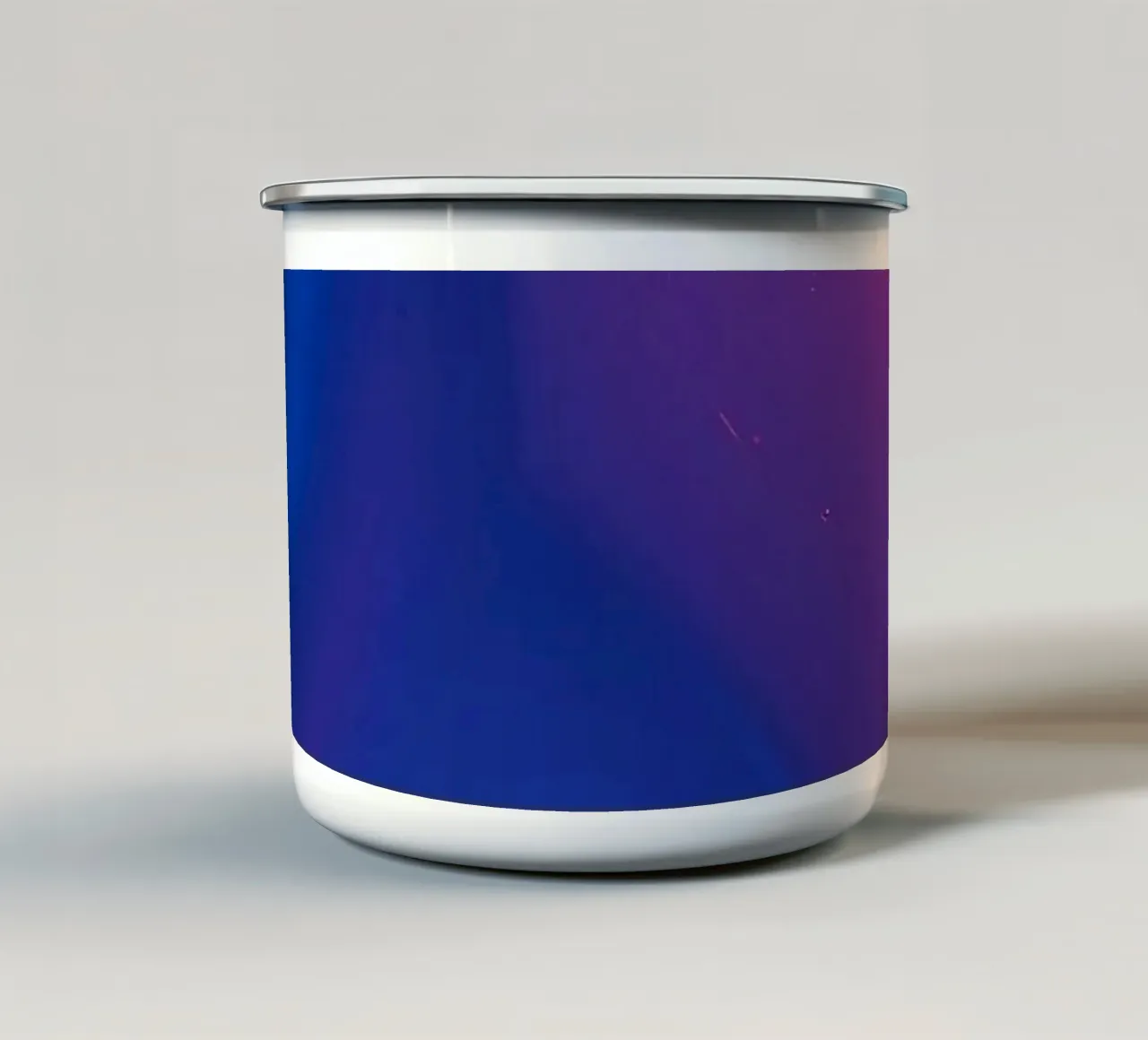 Lebendiges abstraktes Design mit bunten Lichtmustern Emaille Tasse von DesignDoodle