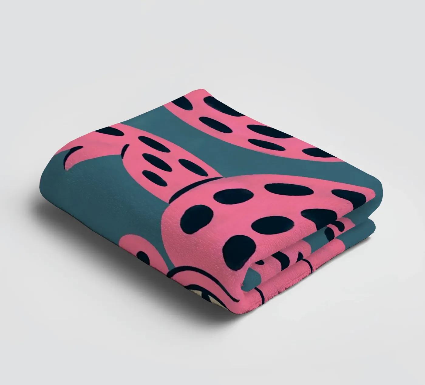 Croc towel by artesutileco
