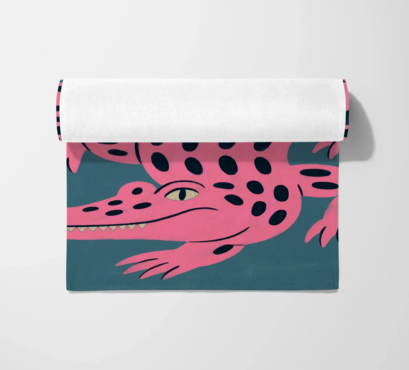 Croc beach towel by artesutileco