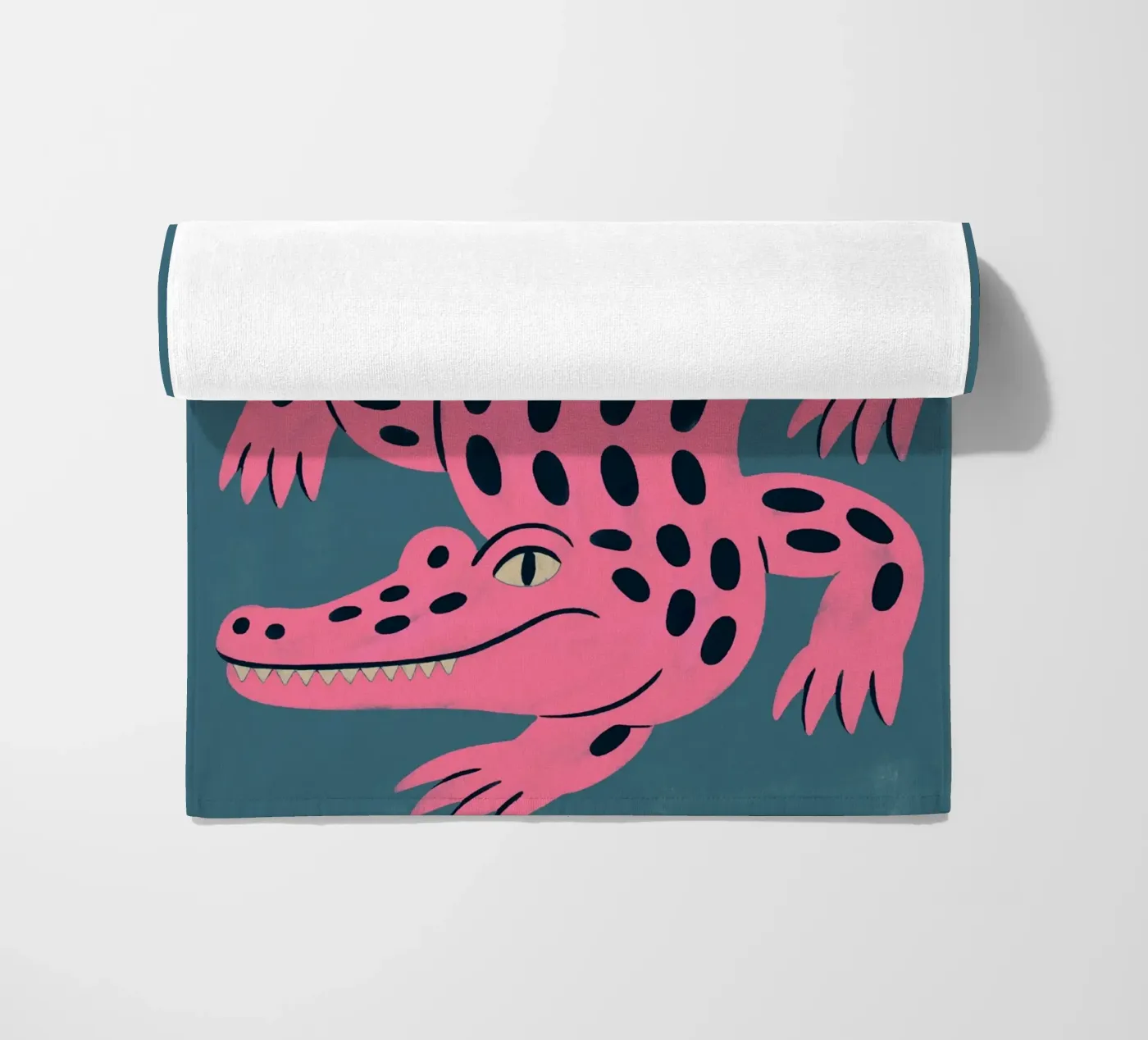 Croc beach towel by artesutileco