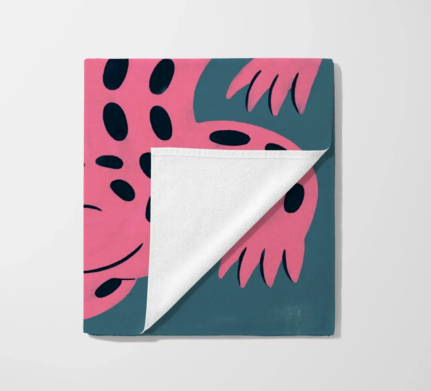 Croc beach towel by artesutileco