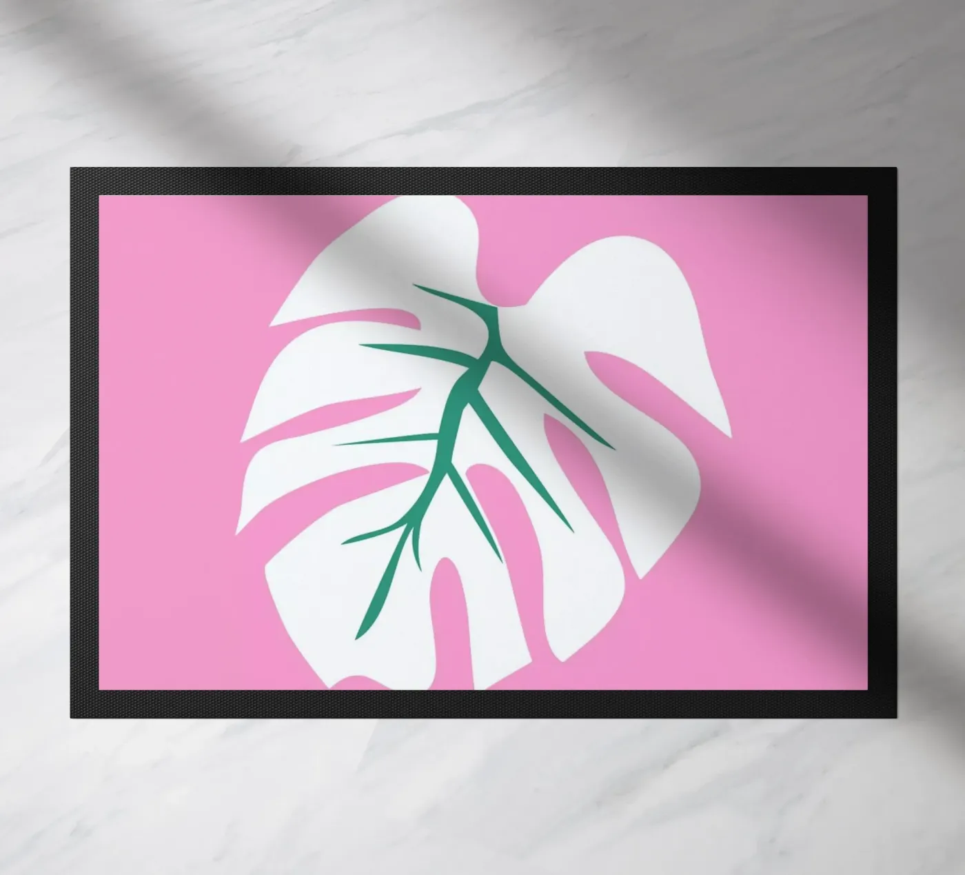 White Monstera Illo Study Fußmatte von Mariery Young