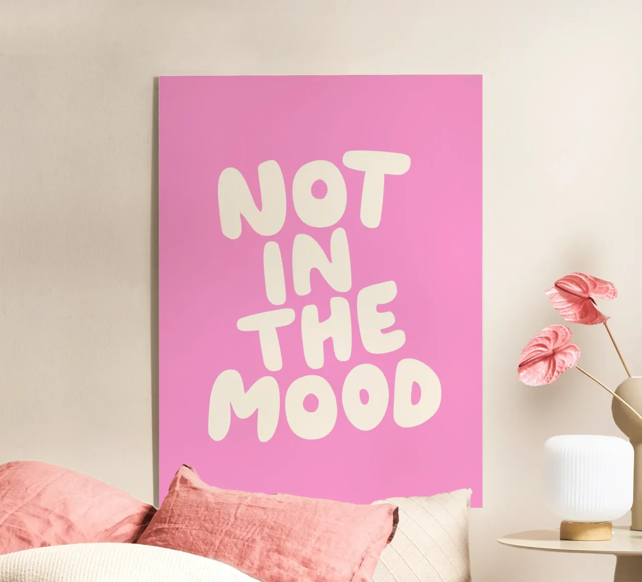 Estampado tipográfico Not in The Mood Sassy Funny en rosa metacrilato de THE MOTIVATED TYPE