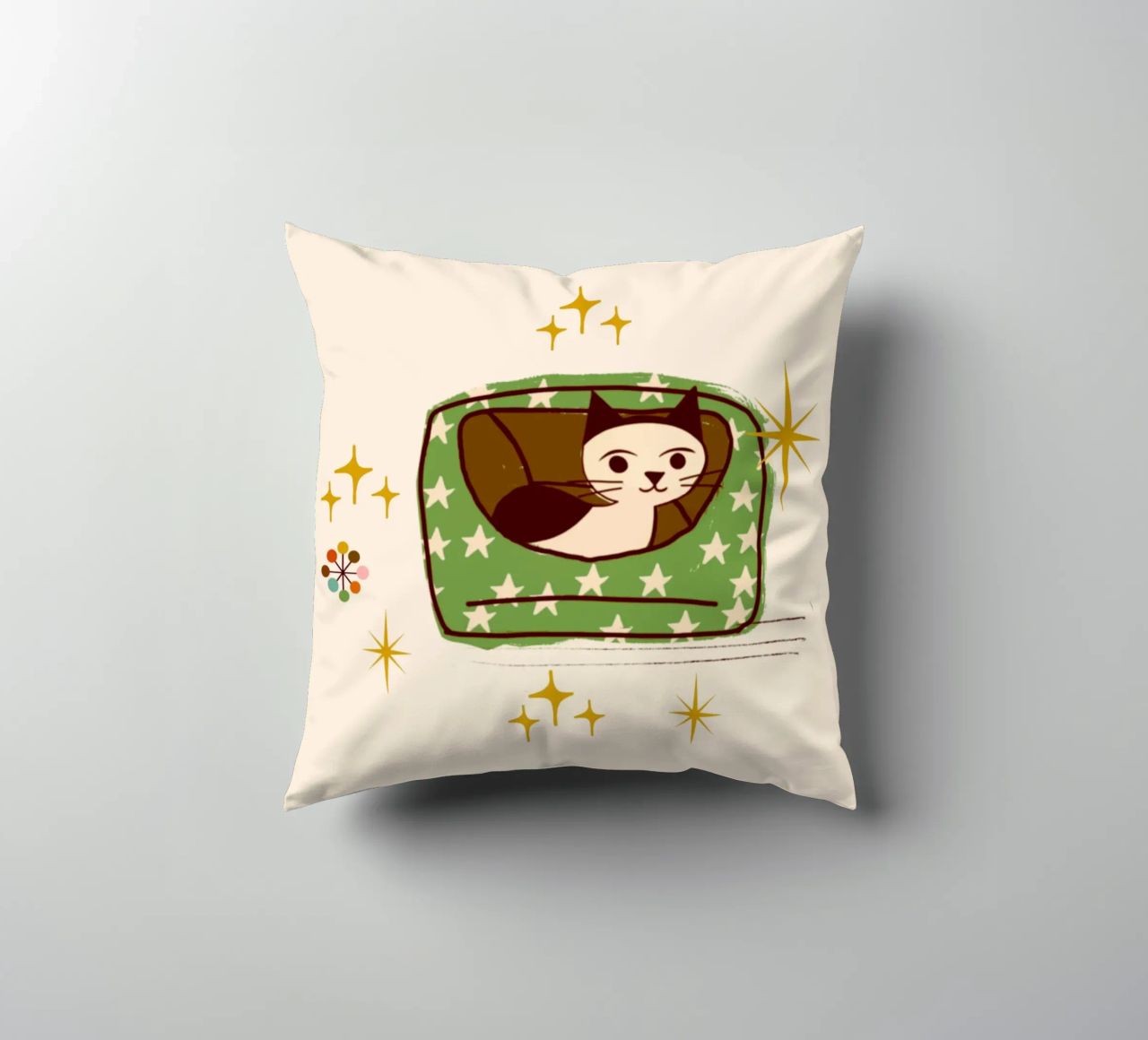 Chat rétro dans un lit étoilé coussin de susanacosta