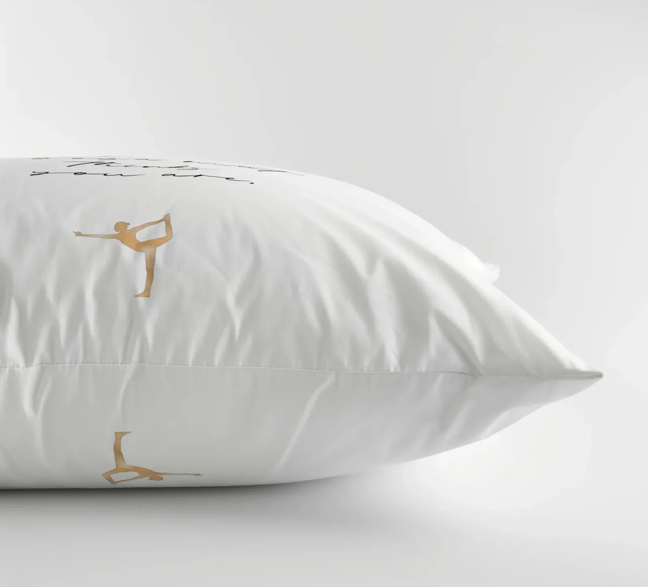 Be the person your yoga mat thinks you are cuscino da Ohkimiko