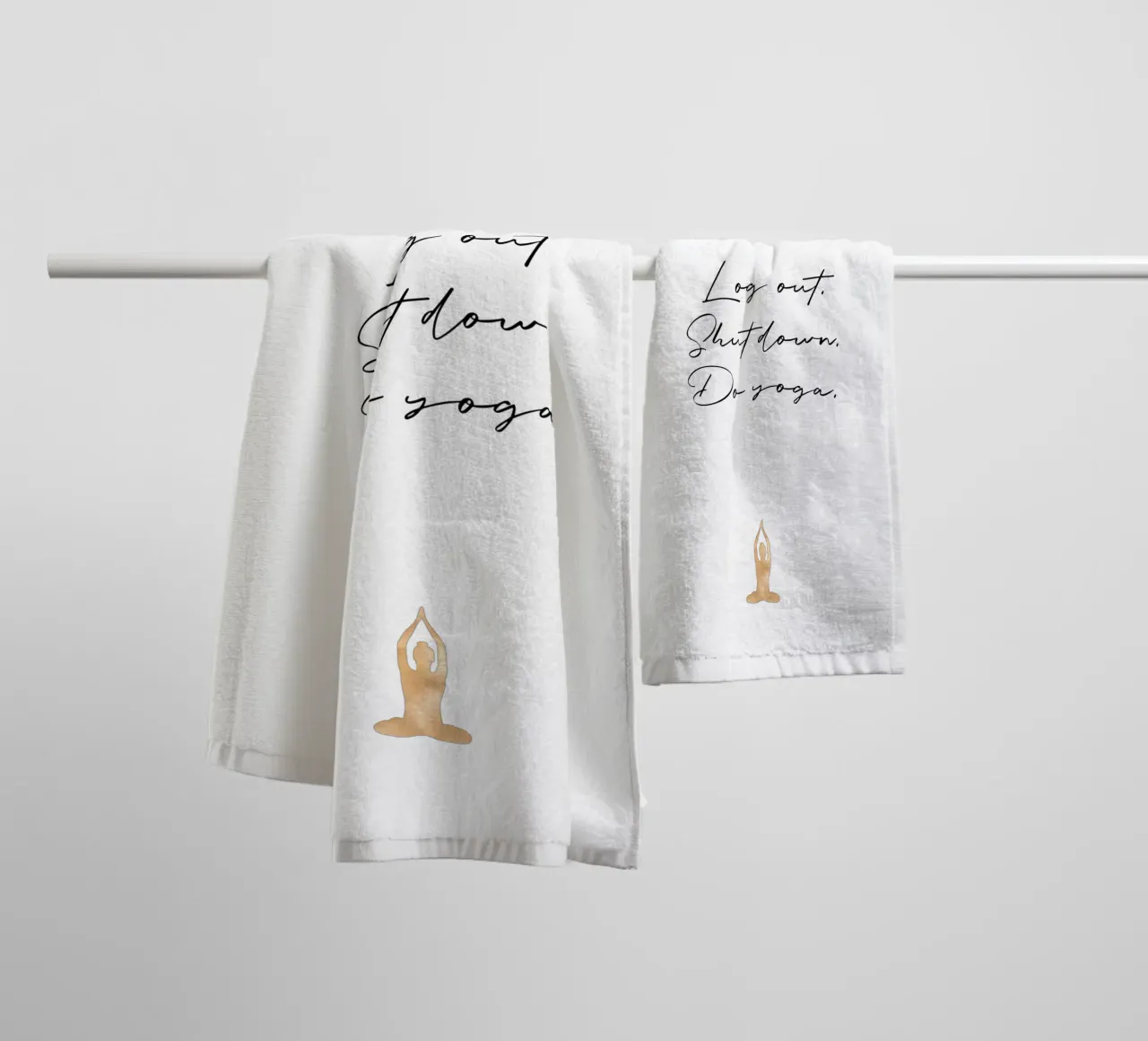Log out. Shut down. Do yoga. Handtuch von Ohkimiko