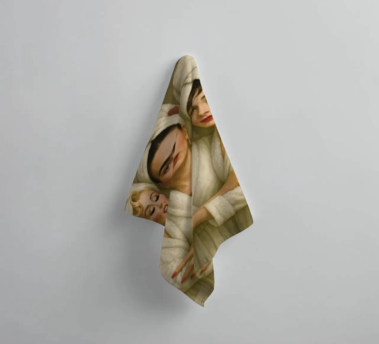 Marilyn Monroe Audrey Hepburn Frida Kahlo in accappatoio asciugamano da bagno da ARTOMATIC