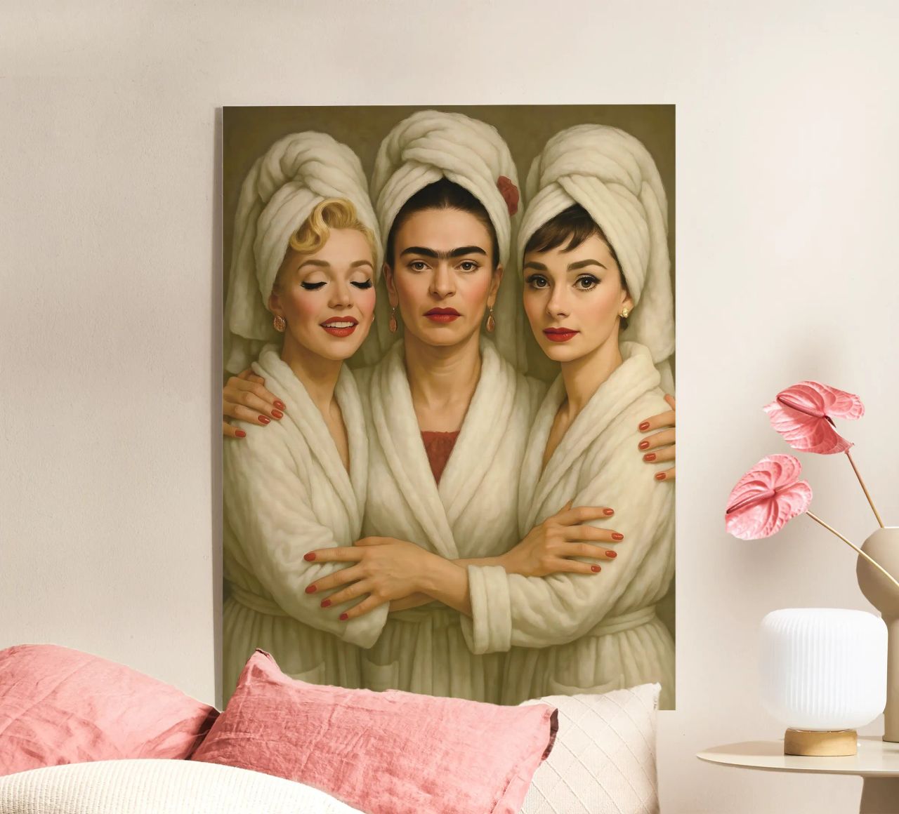 Marilyn Monroe Audrey Hepburn Frida Kahlo in accappatoio plexiglass da ARTOMATIC