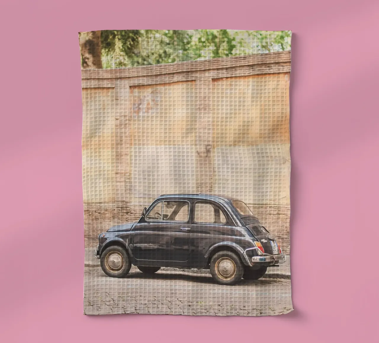 Roma, Italia I Auto d'epoca italiana davanti a un muro canovaccio da cucina da Julie Travel Photography
