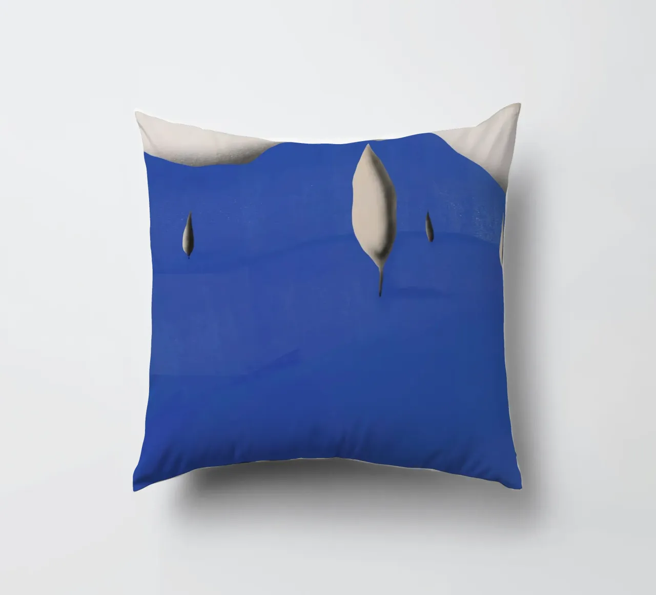 Paesaggio blu cuscino da Little Dean