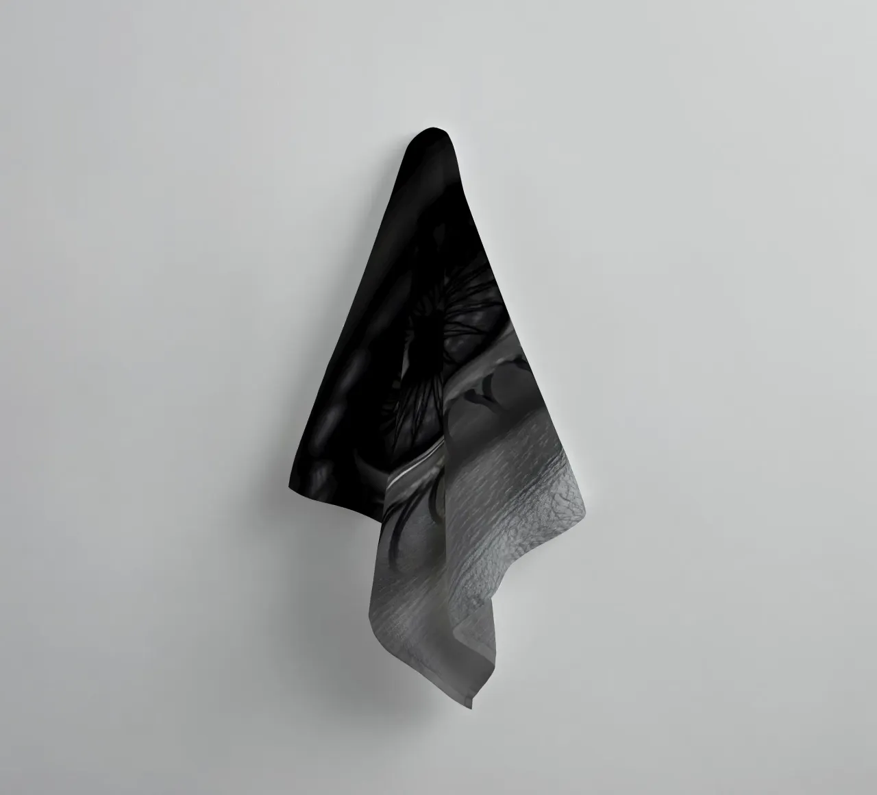 Diep zwart-wit oog close-up met gedetailleerde wimpers badhanddoek van DesignDoodle