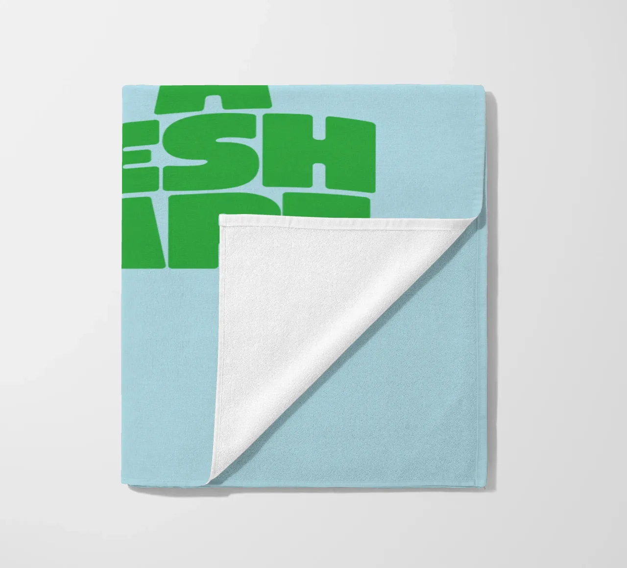 Every Day is a Fresh Start (Chaque jour est un nouveau départ) Typographie imprimée en vert et bleu serviette de plage de THE MOTIVATED TYPE