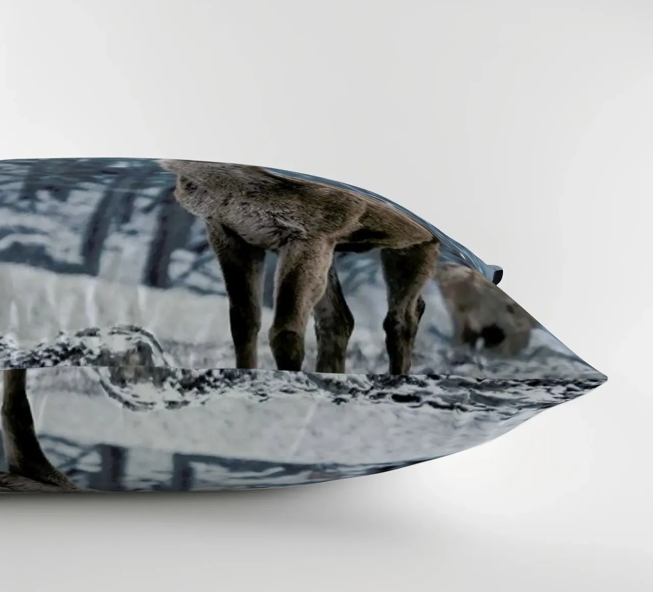 The Snap of a Twig @nilsleithold cuscino da EyeEm Mobile GmbH