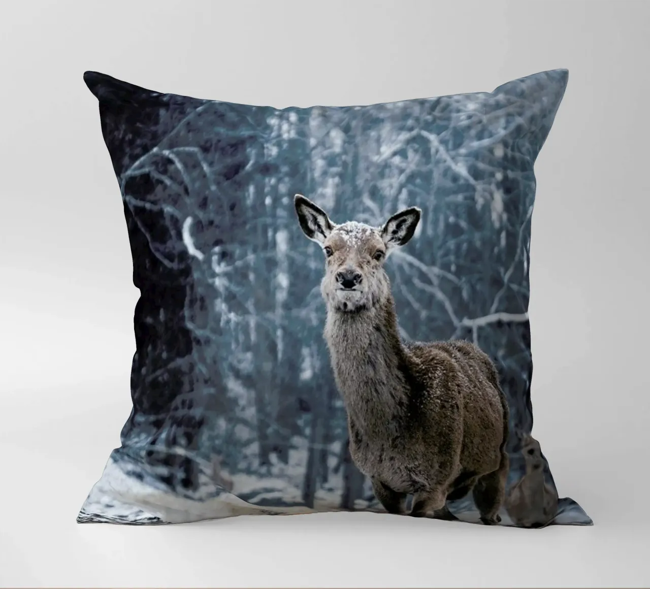 The Snap of a Twig @nilsleithold cuscino da EyeEm Mobile GmbH