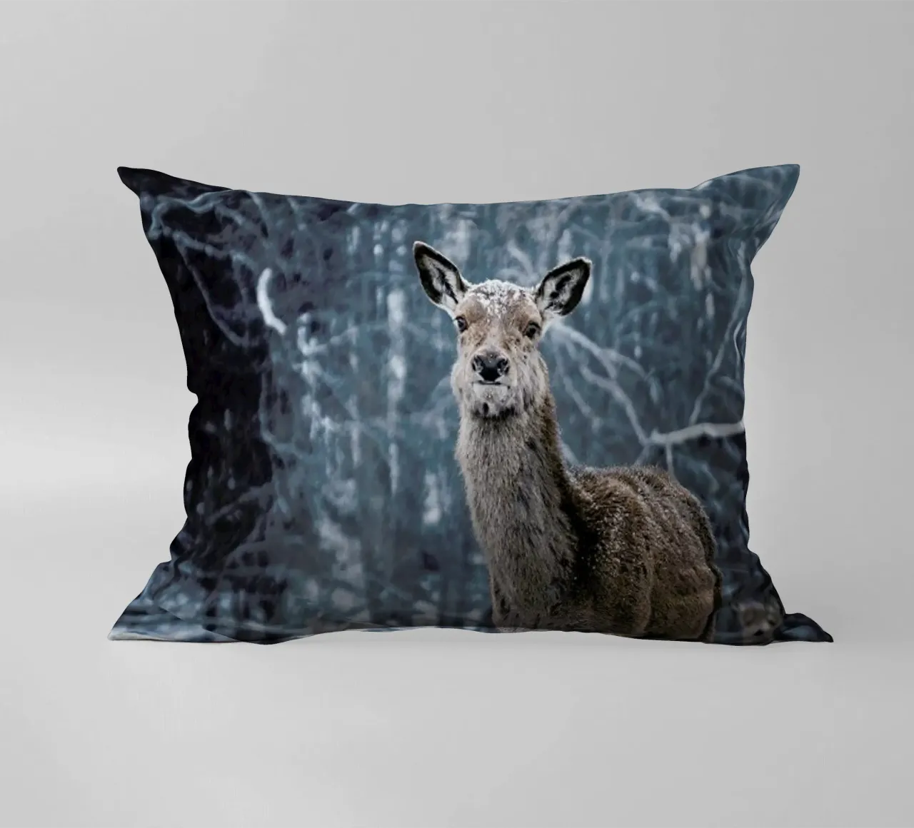 The Snap of a Twig @nilsleithold cuscino da EyeEm Mobile GmbH