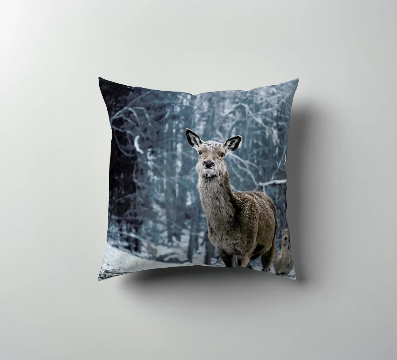 The Snap of a Twig @nilsleithold cuscino da EyeEm Mobile GmbH