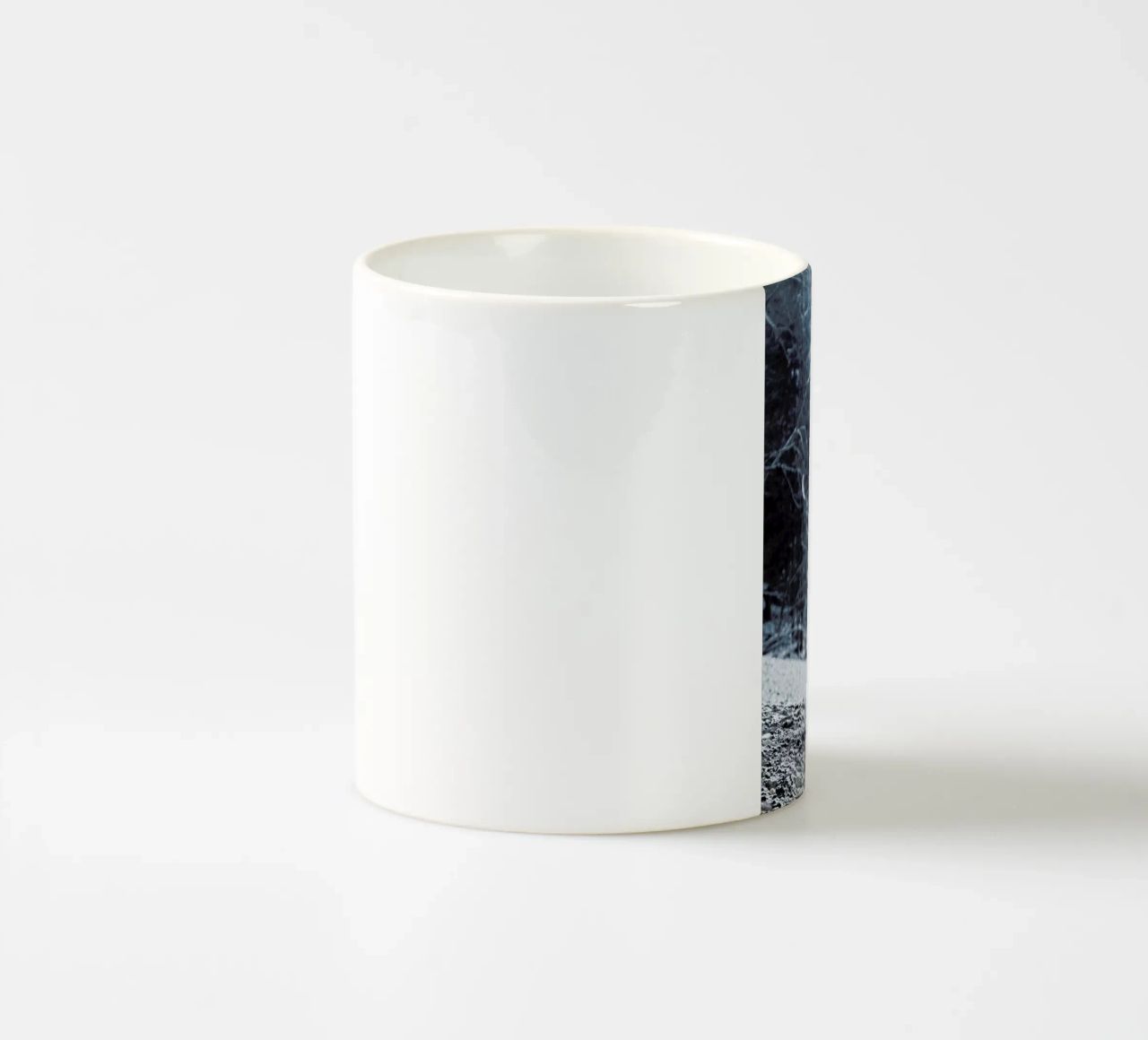 The Snap of a Twig @nilsleithold tazza in ceramica da EyeEm Mobile GmbH