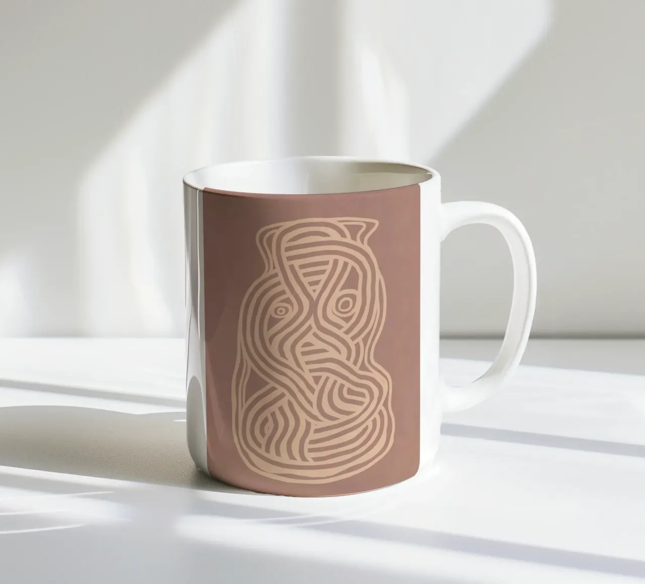 Line art forma organica in nudo tazza in ceramica da Little Dean
